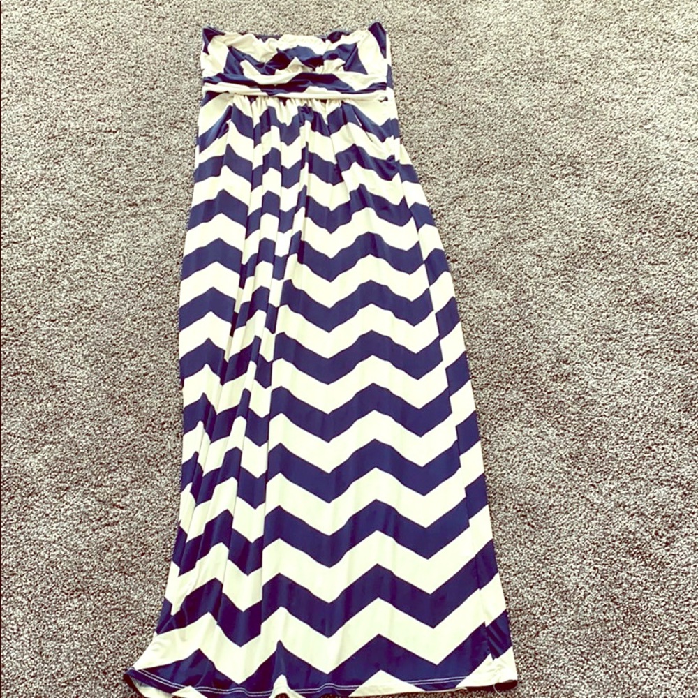 Maxi dress with pockets